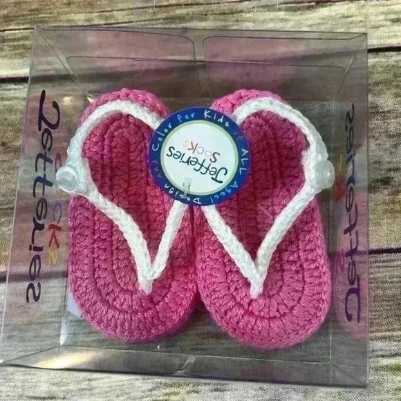 Jeffries Socks Newborn Crochet Sandals | Pink and White - Picture 2 of 5